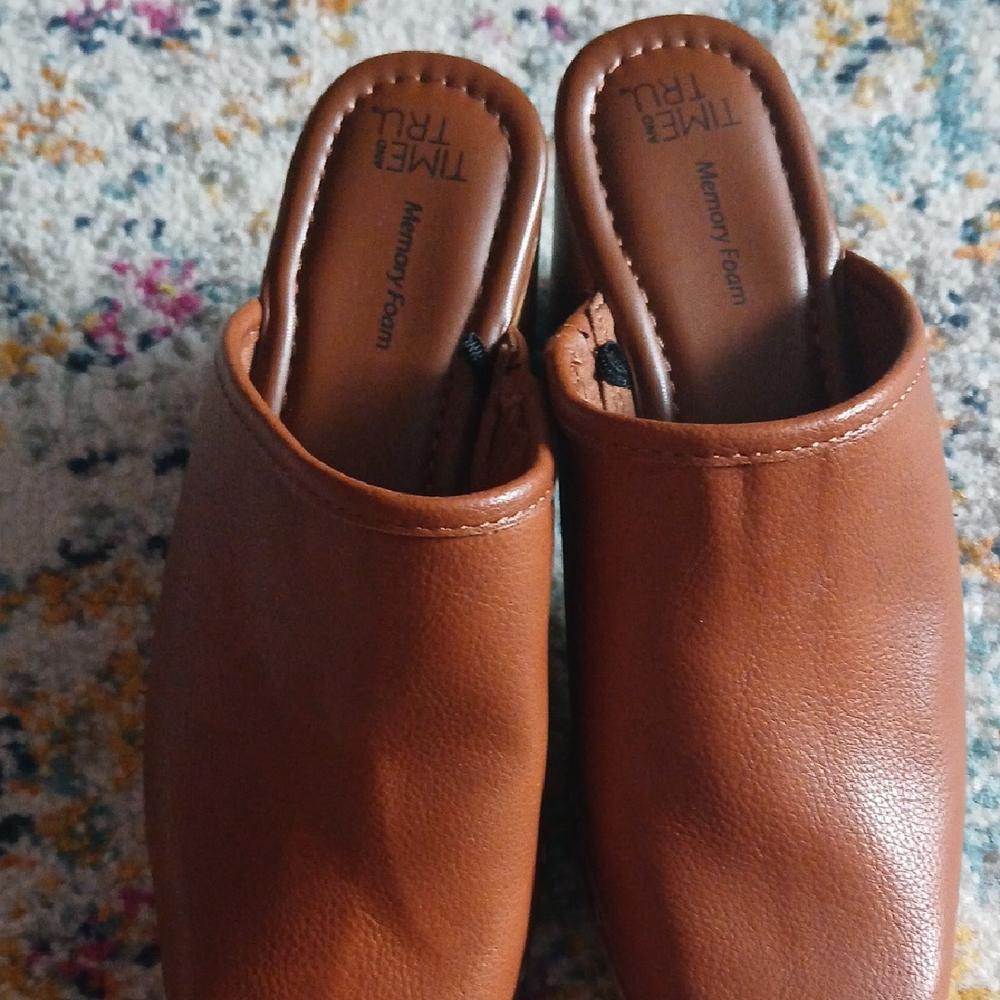 Time and Tru Brown Leather Mules Classic Slip-On Design
